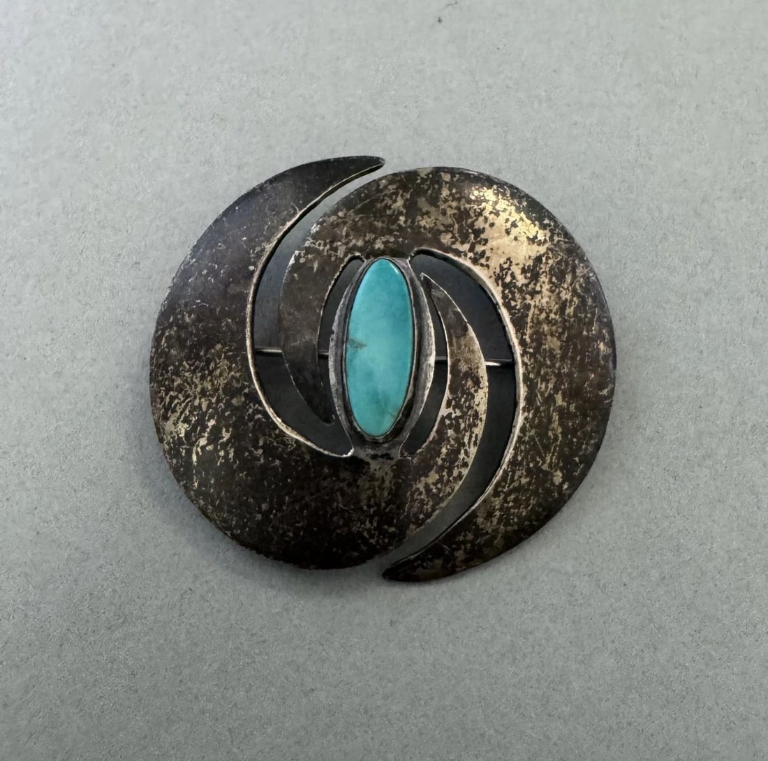 OLD PAWN NAVAJO STERLING SILVER AND TURQUOISE PIN: 1 1/2 " 8 Grams Throughout the 40 years that I have been in business, I have purchased jewelry from pawn shops throughout the Southwest that had collections of dead pawn. Most of these pawn shops and 