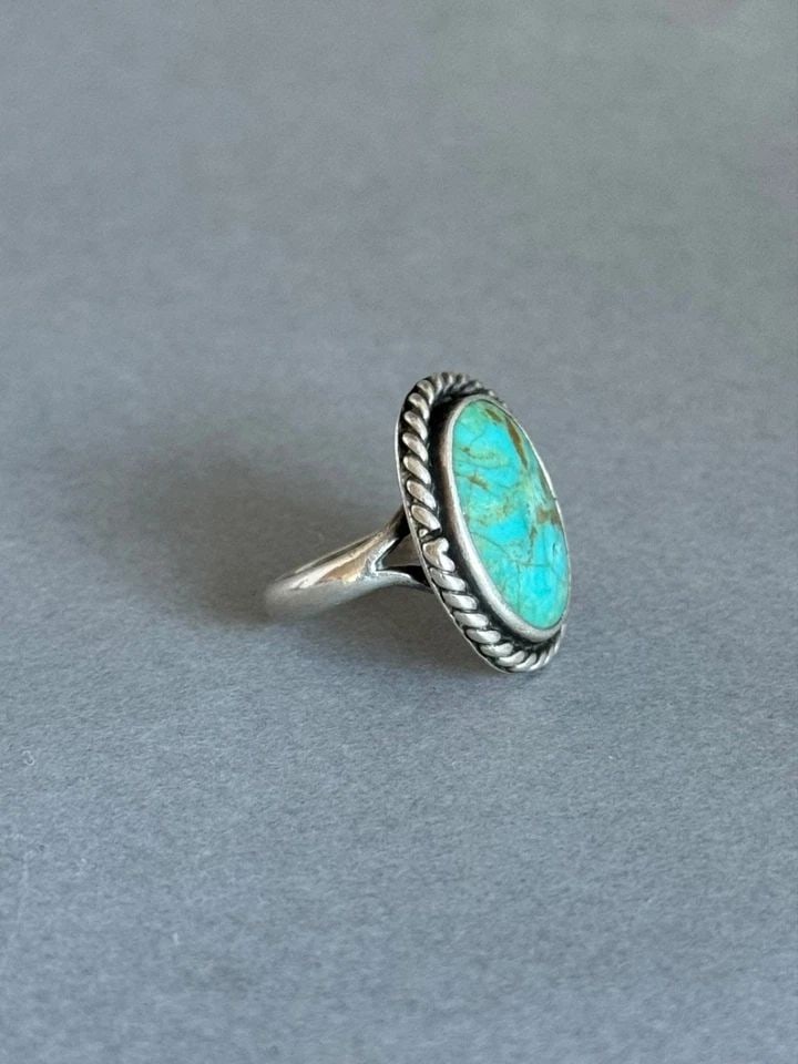 OLD PAWN NAVAJO STERLING SILVER AND TURQUOISE RING. SIZE 5 1/2: Old Pawn Navajo Sterling Silver and Turquoise Ring. Size 5 1/2 ..7/8" Tall Throughout the 40 years that I have been in business, I have purchased jewelry from pawn shops throughout the Southwest that 