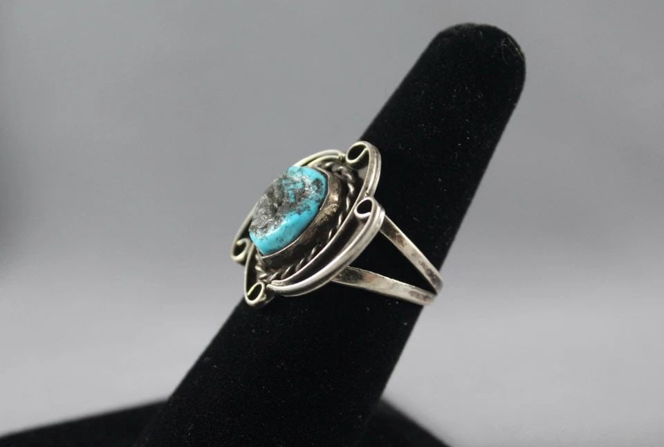 OLD PAWN NAVAJO TURQUOISE RING SIZE 7: Item Description: 1” tall