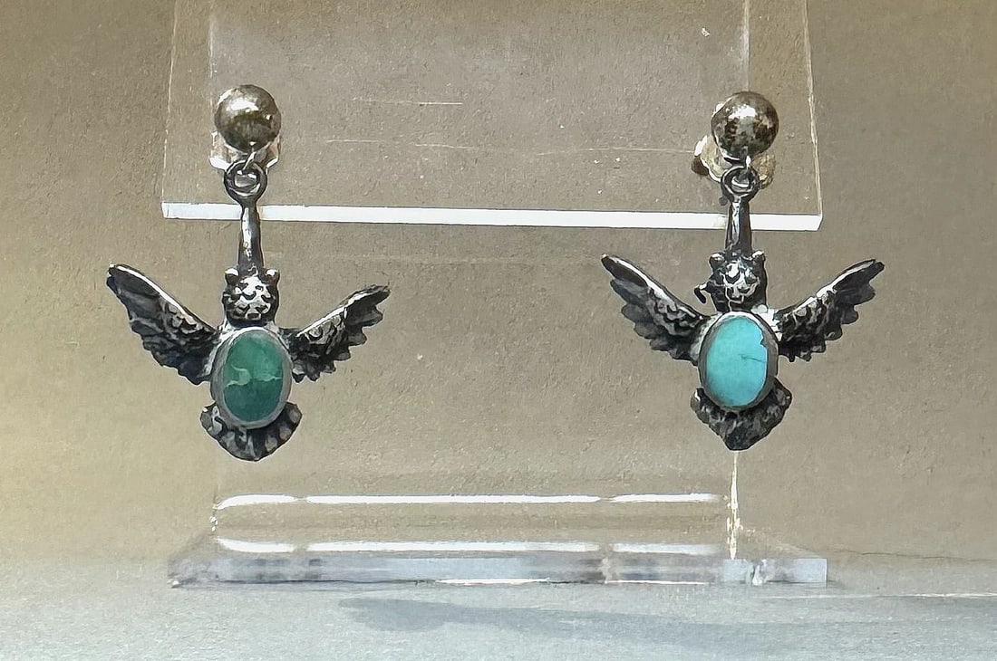 OLD PAWN NAVAJO STERLING SILVER HUMMING BIRD EARRINGS: 1 " Drop 6.8 Grams Throughout the 40 years that I have been in business, I have purchased jewelry from pawn shops throughout the Southwest that had collections of dead pawn. Most of these pawn shops a