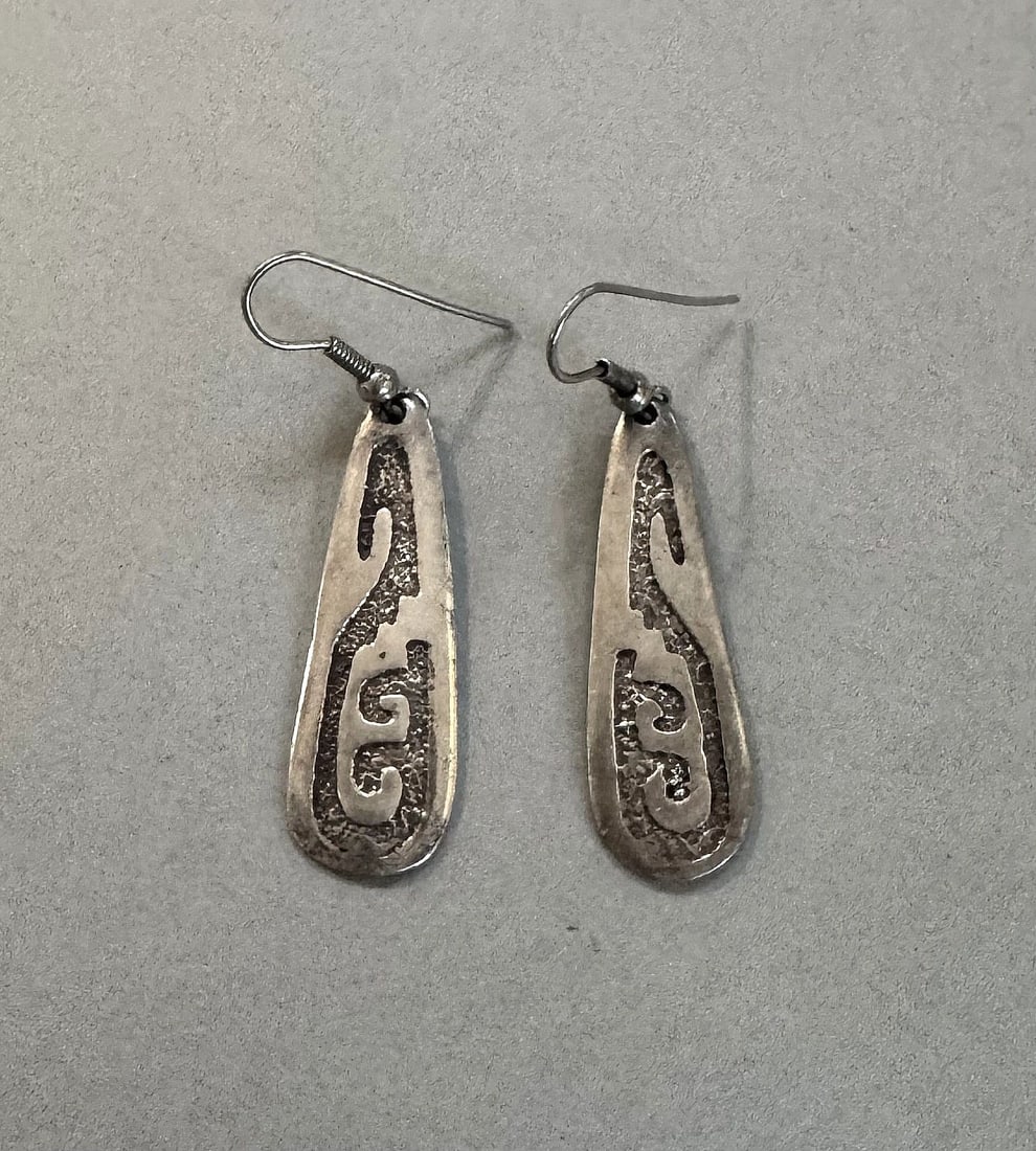 OLD PAWN NAVAJO ,HOPI STERLING SILVER EARRINGS 2 1/8 " DROP: 2 1/8 " drop 9 Grams Throughout the 40 years that I have been in business, I have purchased jewelry from pawn shops throughout the Southwest that had collections of dead pawn. Most of these pawn shops
