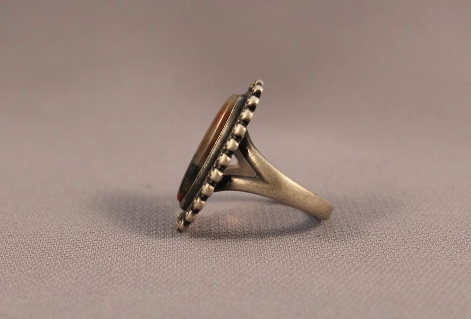 OLD PAWN NAVAJO STERLING SILVER AND PETRIFIED WOOD RING SIZE 4 1/2 (1 of 2)