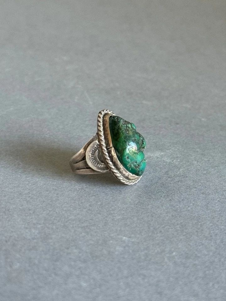 OLD PAWN NAVAJO STERLING SILVER WITH TURQUOISE RING. SIZE 4 1/2: OLD PAWN NAVAJO STERLING SILVER WITH TURQUOISE RING. SIZE 4 1/2 Old Pawn Navajo Sterling Silver with Turquoise Ring. Size 4 1/2 7/8” tall