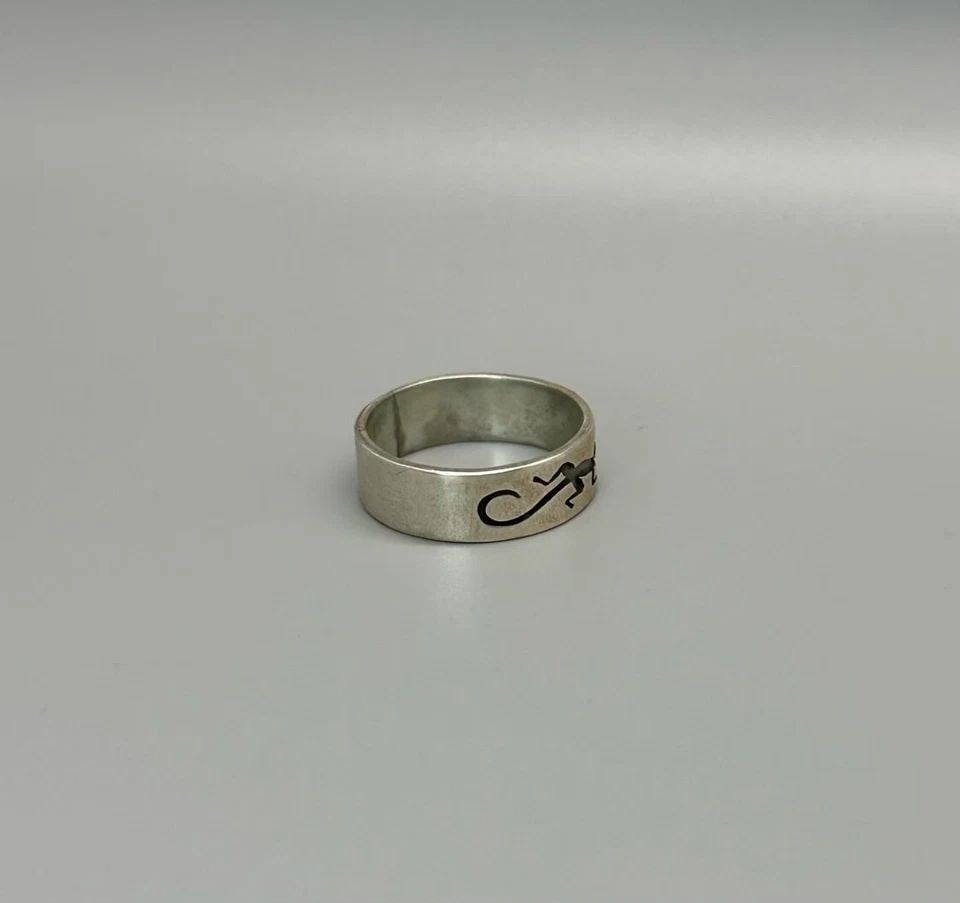 VINTAGE NAVAJO STERLING SILVER RING SIZE 10 1/2 LIZARD (1 of 2)