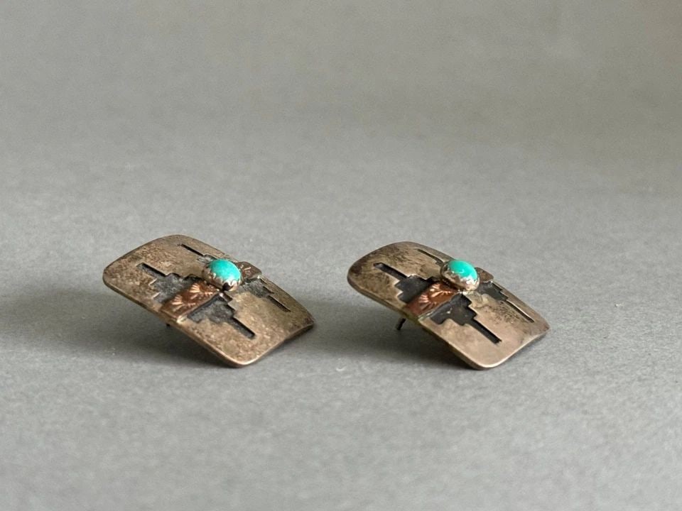 VINTAGE NAVAJO STERLING SILVER EARRINGS WITH BRASS AND TURQUOISE. 1 (1 of 2)