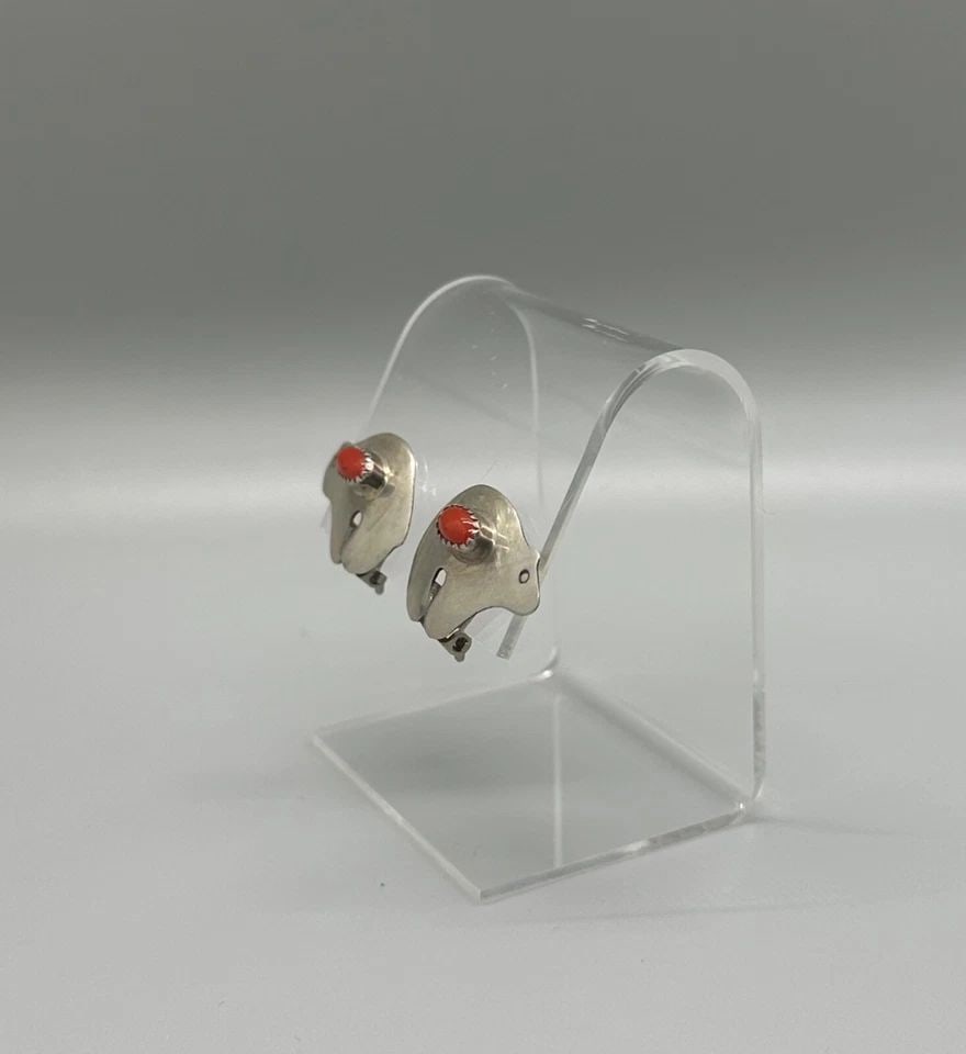 OLD PAWN NAVAJO INDIAN EARRINGS - SILVER BEAR CORAL STONE - FOSTER YAZZIE - 1": OLD PAWN NAVAJO INDIAN EARRINGS - SILVER BEAR CORAL STONE - FOSTER YAZZIE - 1" Item Description: This pair of vintage Navajo earrings measure 1 1/8" across by 3/4" tall. They are signed by the artist,