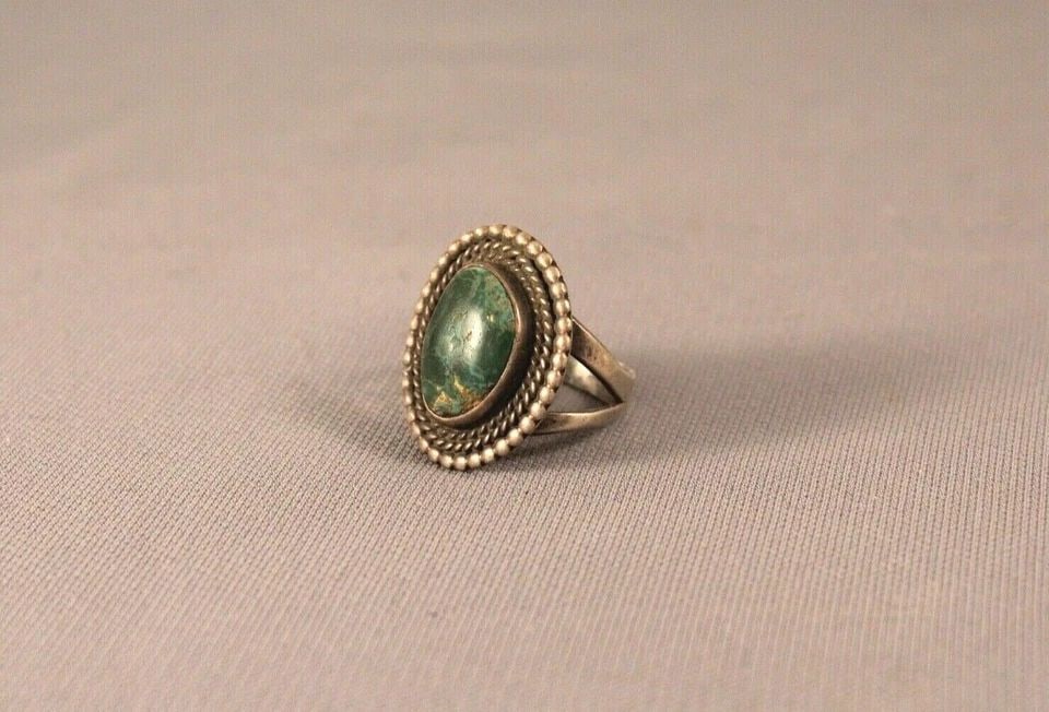 OLD PAWN NAVAJO STERLING AND TURQUOISE RING SIZE 9: OLD PAWN NAVAJO STERLING AND TURQUOISE RING SIZE 9 Item Description: 1" tall