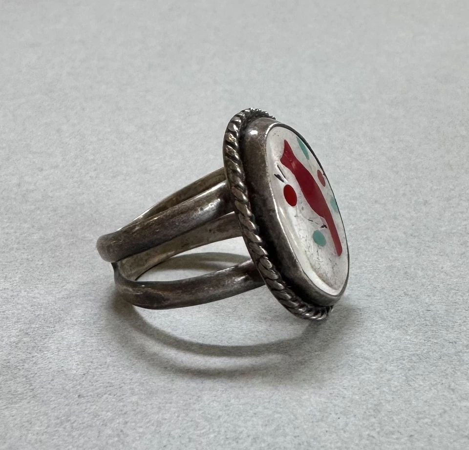 OLD PAWN ZUNI STERLING SILVER CORAL BIRD RING SIZE 6 1/2: 3/4 " Tall 5 .9 Grams Throughout the 40 years that I have been in business, I have purchased jewelry from pawn shops throughout the Southwest that had collections of dead pawn. Most of these pawn shop