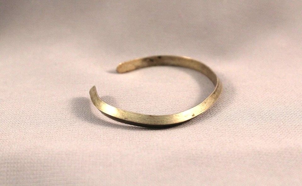 OLD PAWN NAVAJO INDIAN SOLID STERLING SILVER BRACELET - 7 1/8" (1 of 2)