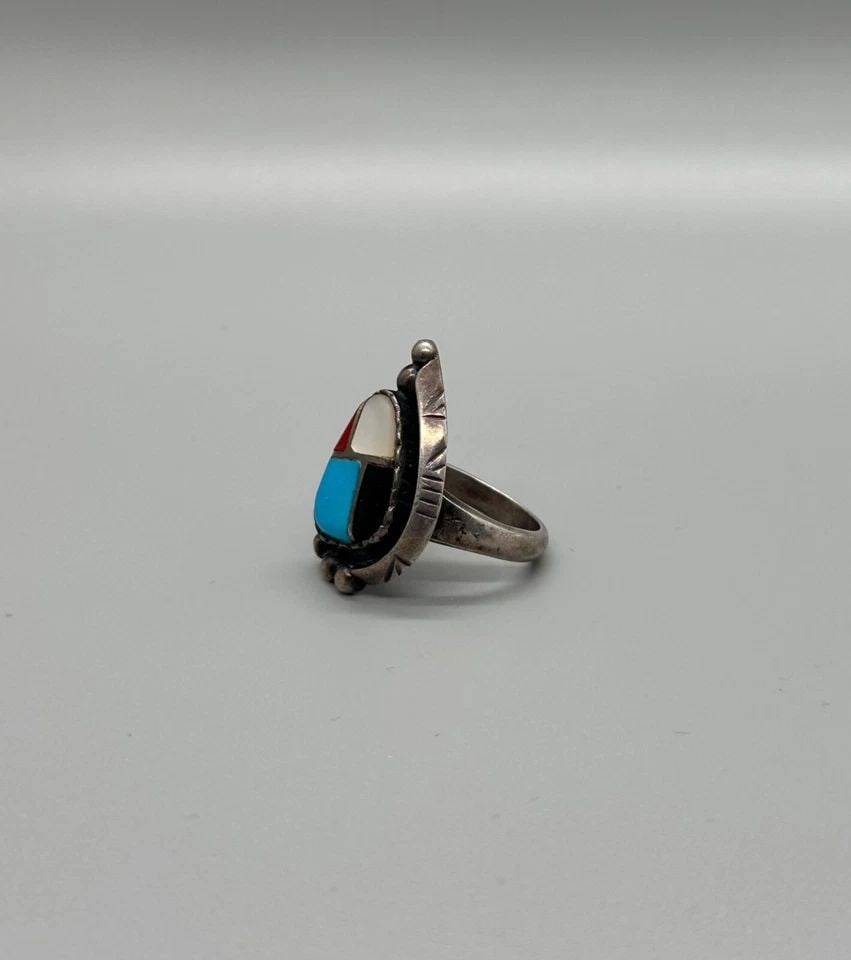 OLD PAWN ZUNI MULTI STONE AND TURQUOISE RING SIZE 4 3/4: OLD PAWN ZUNI MULTI STONE AND TURQUOISE RING SIZE 4 3/4 Item Description: 1" Tall