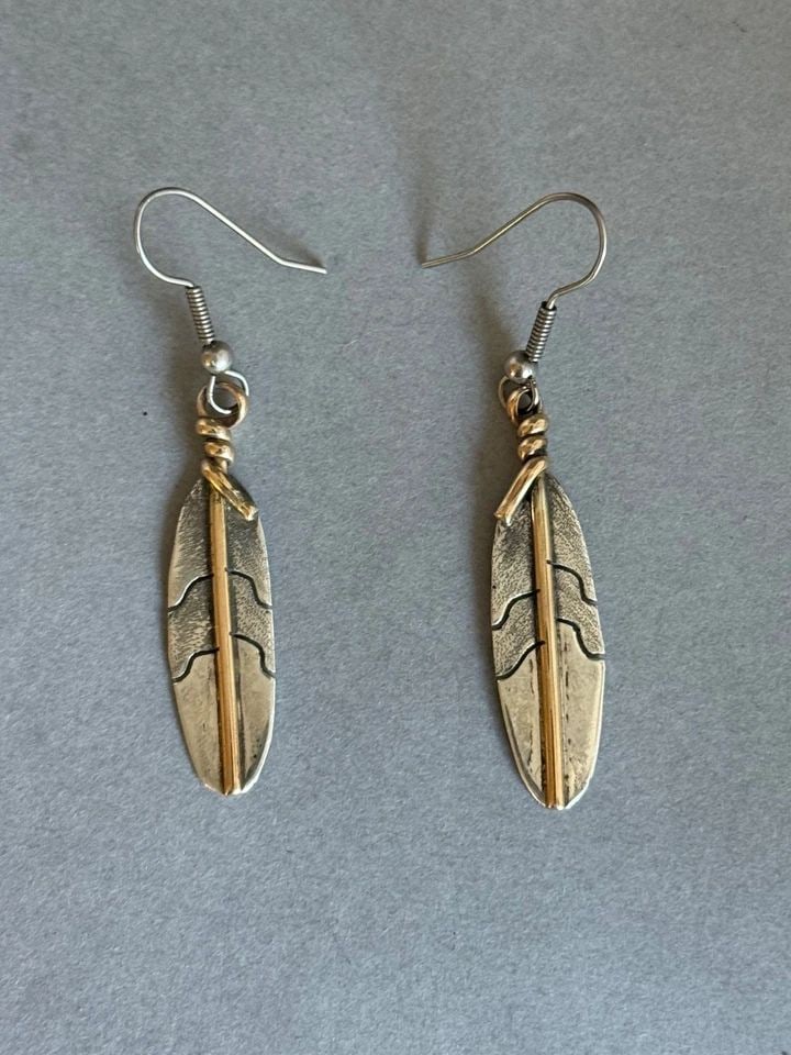 VINTAGE NAVAJO STERLING SILVER AND 12K GF FEATHER EARRINGS SIGNED K: VINTAGE NAVAJO STERLING SILVER AND 12K GF FEATHER EARRINGS SIGNED K Vintage Navajo Sterling Silver and 12K GF Feather Earrings Signed K ..2 1/4" Drop
