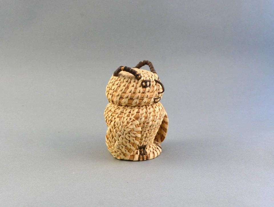 VINTAGE PAPAGO OWL BASKET - 3 3/4" TALL - TOHONO O'ODHAM (1 of 2)