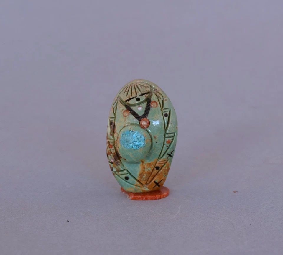 VICKIE QUANDELACY - ZUNI VINTAGE HANDCARVED TURQUOISE MAIDEN FETISH: Item Description: 1 5/8" Tall x 1" Wide.