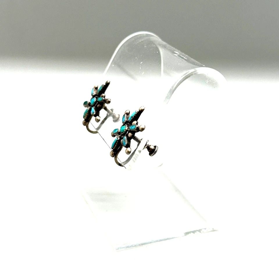 OLD PAWN ZUNI TURQUOISE STERLING SILVER EARRINGS SCREW BACK: OLD PAWN ZUNI TURQUOISE STERLING SILVER EARRINGS SCREW BACK Item Description: 3/4 "