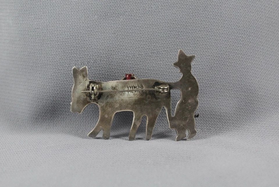 OLD MEXICAN STERLING DONKEY PIN TURQUOISE AND POT 2 1/8 " WIDE (1 of 2)