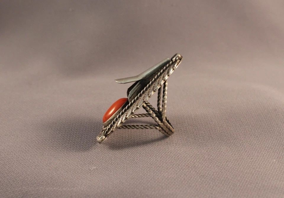 OLD PAWN NAVAJO STERLING SILVER AND CORAL RING 7 3/4: OLD PAWN NAVAJO STERLING SILVER AND CORAL RING 7 3/4 Item Description: 1 3/4” tall P
