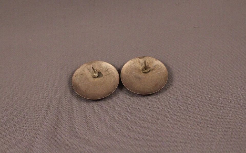 OLDER VINTAGE NAVAJO STERLING SILVER EARRINGS MAN IN THE MAZE: OLDER VINTAGE NAVAJO STERLING SILVER EARRINGS MAN IN THE MAZE Item Description: 1 1/4' width