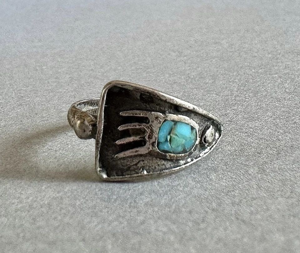 OLD PAWN NAVAJO STERLING SILVER AND TURQUOISE RING SIZE 4: 3/8 " Wide Size 4 1.9 Grams Throughout the 40 years that I have been in business, I have purchased jewelry from pawn shops throughout the Southwest that had collections of dead pawn. Most of these paw