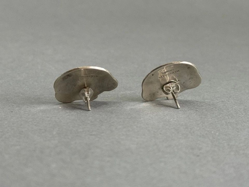 VINTAGE NAVAJO MANY GOATS STERLING SILVER STUD EARRINGS. LIZARD. 7/8 (1 of 2)