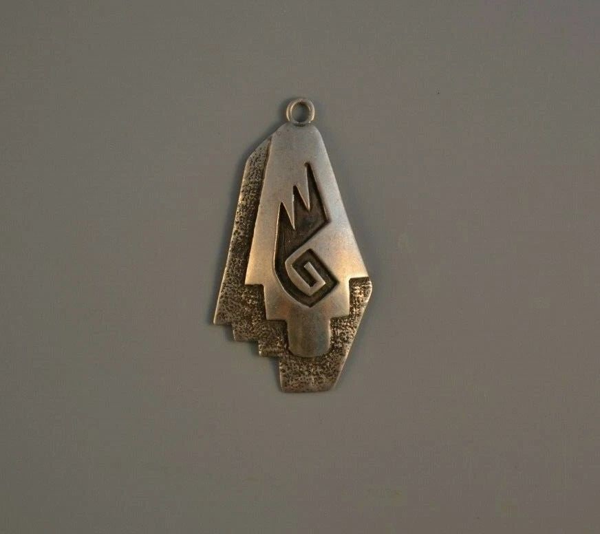 NAVAJO INDIAN 3 LAYER STERLING SILVER PENDANT - SPIRAL SYMBOL - SIGNED AKEE (1 of 2)