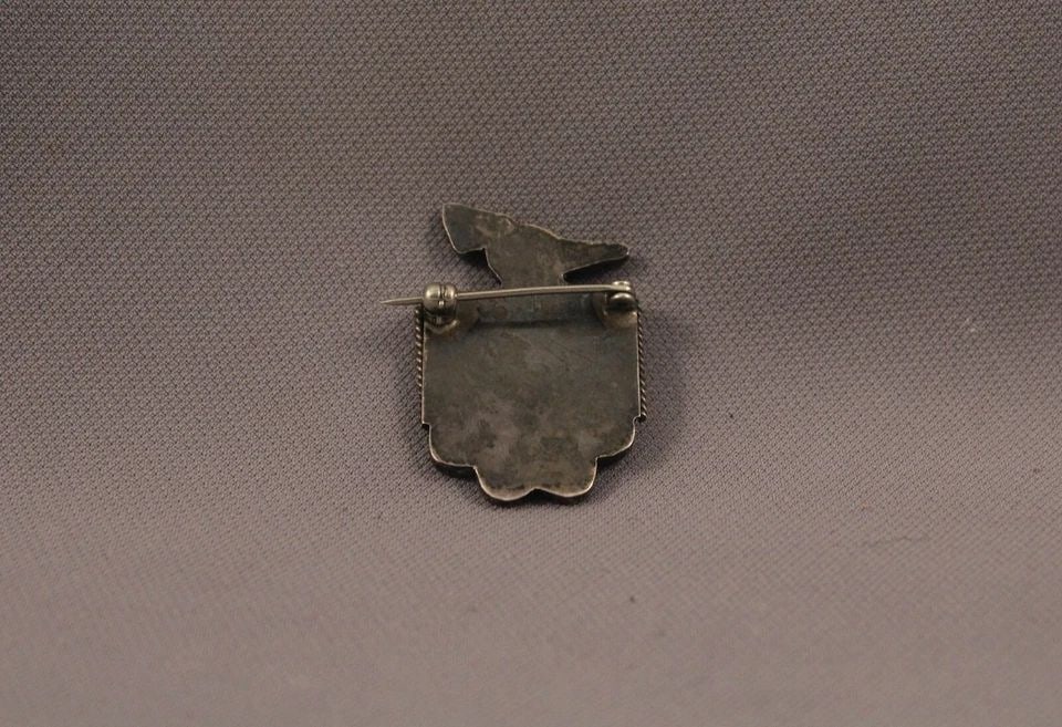OLD PAWN ZUNI INLAID STERLING SILVER PUEBLO BIRD PIN (1 of 2)