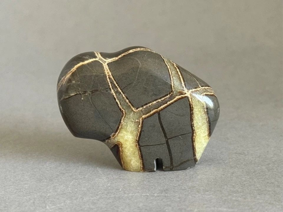BUFFALO ZUNI FETISH MADE OF UTAH SEPTARIAN NODULE (1 of 2)
