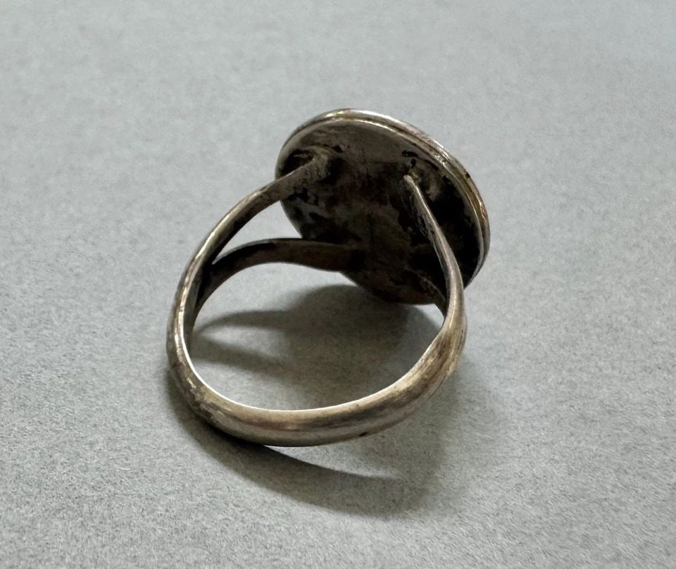 OLD PAWN NAVAJO STERLING SILVER TURQUOISE RING SIZE 5: 5/8 " Tall 4.2 Grams Throughout the 40 years that I have been in business, I have purchased jewelry from pawn shops throughout the Southwest that had collections of dead pawn. Most of these pawn shops