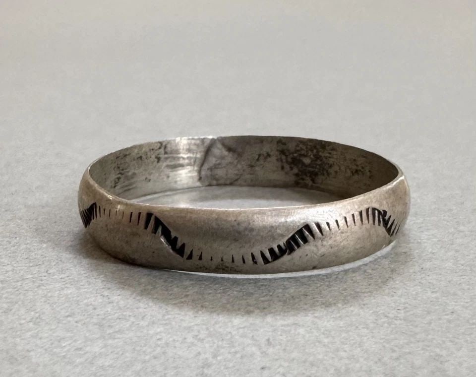VINTAGE NAVAJO STERLING SILVER RING SIZE 11: 3 /16 " Wide 2.25 Grams Throughout the 40 years that I have been in business, I have purchased jewelry from pawn shops throughout the Southwest that had collections of dead pawn. Most of these pawn sh