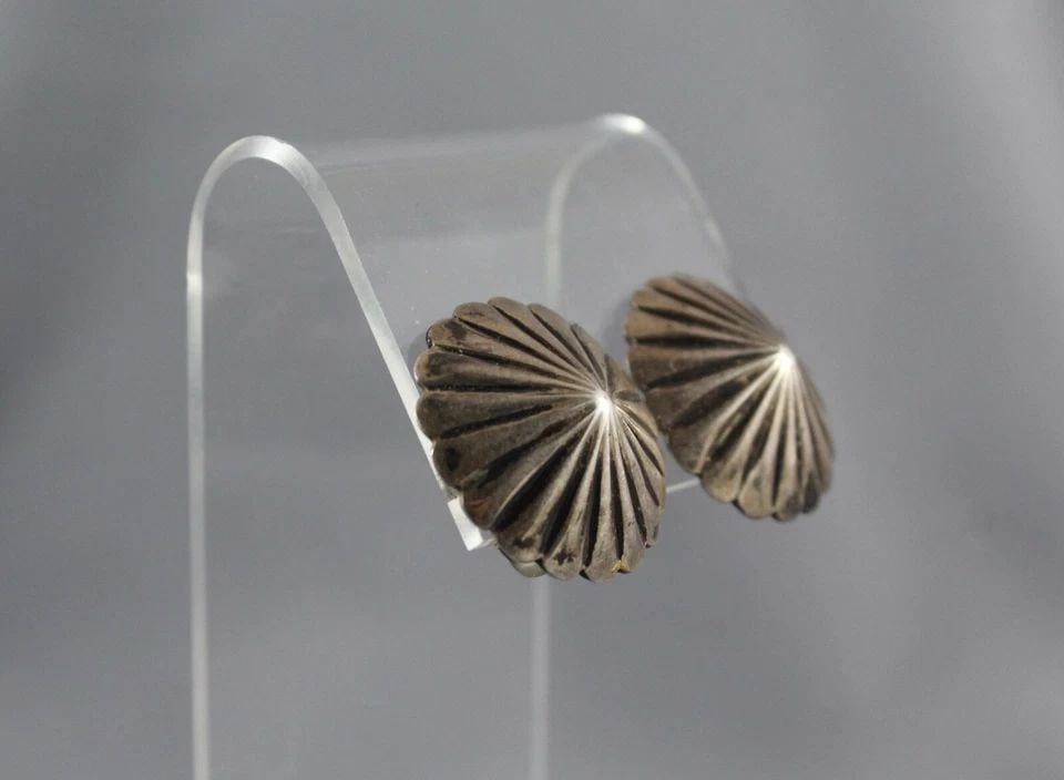 OLD PAWN NAVAJO SILVER BUTTON EARRINGS .. (1 of 2)