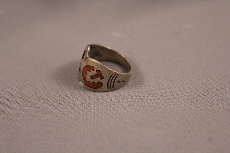 OLD PAWN NAVAJO SILVER AND INLAYED RING SIGNED WF ..SIZE 11 3/4 (1 of 2)