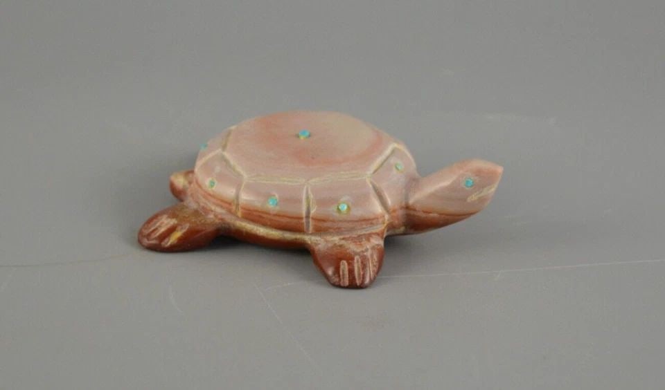 VINTAGE ZUNI INDIAN HAND CARVED TURTLE FETISH - INLAY TURQUOISE DOLOMITE - 2.5" (1 of 2)