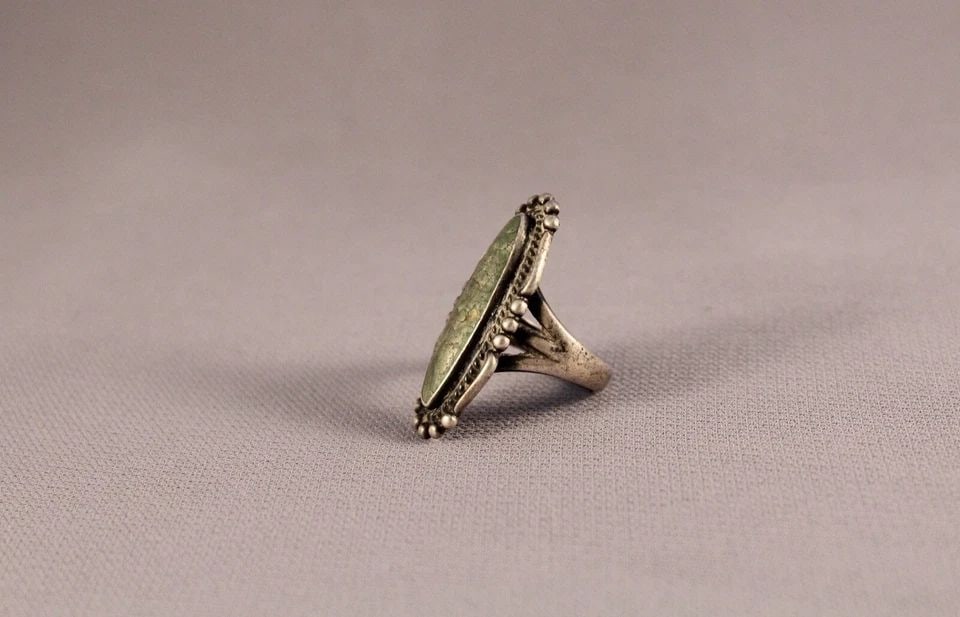 OLD PAWN NAVAJO STERLING SILVER AND TURQUOISE RING SIZE 4 3/4: OLD PAWN NAVAJO STERLING SILVER AND TURQUOISE RING SIZE 4 3/4 Item Description: 1 1/4" tall Turquoise has light Cracking But is secure in setting ..
