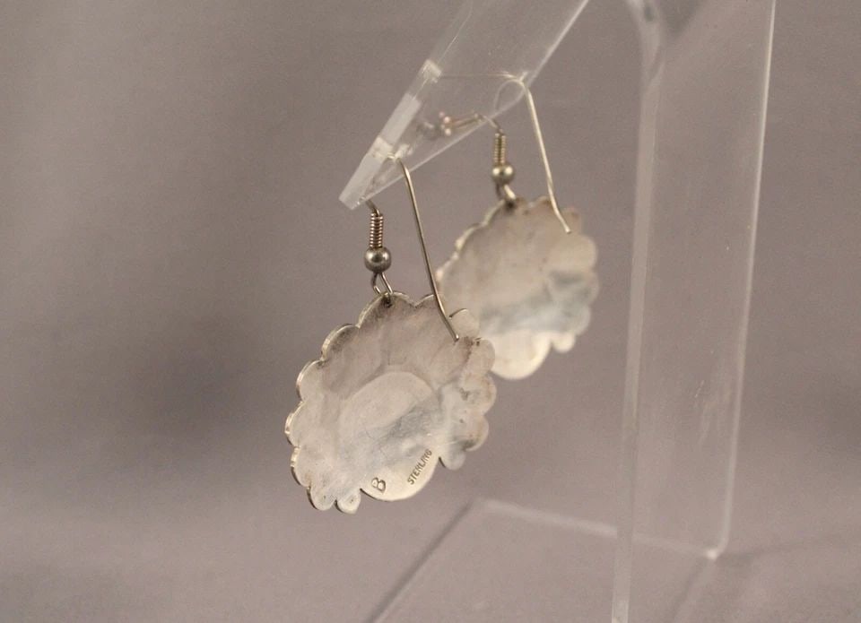 VINTAGE NAVAJO STERLING SILVER EARRINGS SIGNED B (1 of 2)