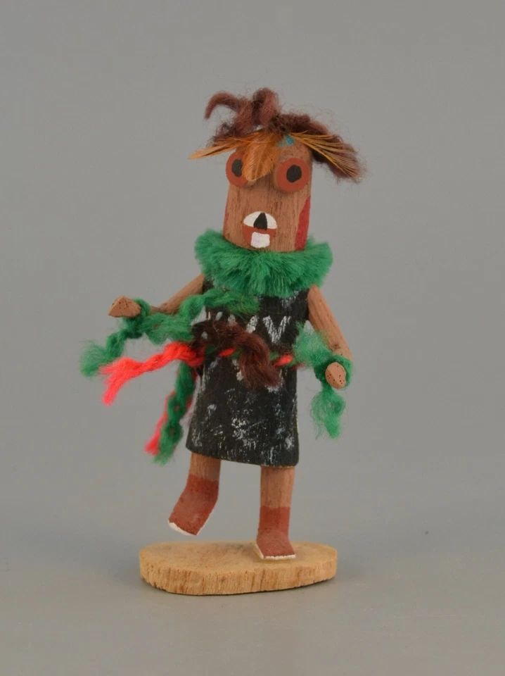 MINIATURE VINTAGE HOPI KACHINA - 3" TALL W PEDESTAL: Item : This vintage miniature Hopi kachina is in great condition. It has been very delicately carved. It measures 3" tall.