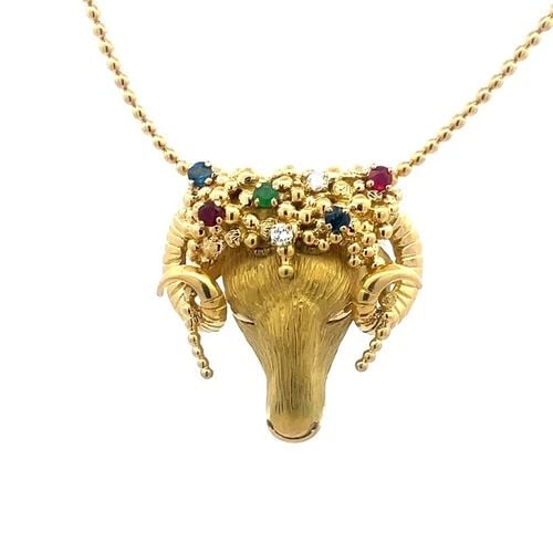 6938 DIAMOND GOLD 3D RAM HEAD PENDANT GEMSTONE 18K YELLOW BEAD CHAIN NECKLACE: 6938 DIAMOND GOLD 3D RAM HEAD PENDANT GEMSTONE 18K YELLOW BEAD CHAIN NECKLACE This is a stunning pendant and chain 18k gold necklace. It features a detailed sculpted ram's head with it long curled hor