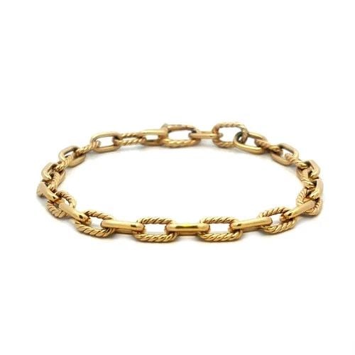 DAVID YURMAN GOLD BRACELET 18K YELLOW CABLE OVAL LINK STYLE: From David Yurman, this fine classic gold bracelet has alternating long oval shape cable and polished links, it is an elegant piece of fine jewelry crafted from 18k yellow gold. It features an invisib