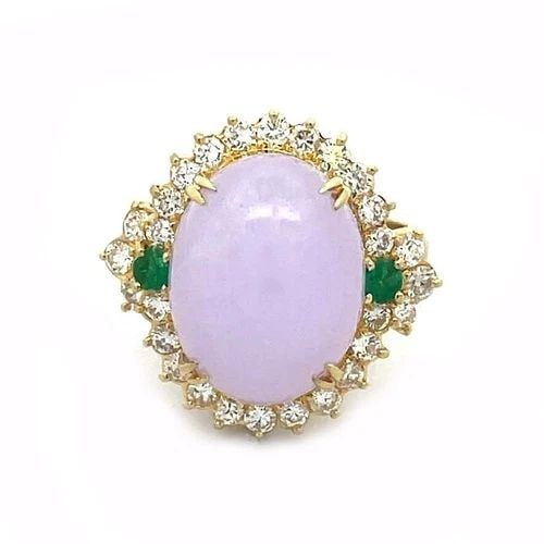DIAMOND LAVENDER JADE RING EMERALD 18K YELLOW GOLD COCKTAIL: DIAMOND LAVENDER JADE RING EMERALD 18K YELLOW GOLD COCKTAIL This lovely cocktail ring is crafted from 18k yellow gold featuring an oval shape bridge with a large oval cabochon lavender jade in the cen