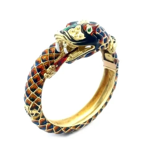 GOLD 18K ENAMEL SNAKE BRACELET YELLOW SCALED STYLE MULTICOLOR HINGED BAND 95 GR: GOLD 18K ENAMEL SNAKE BRACELET YELLOW SCALED STYLE MULTICOLOR HINGED BAND 95 GR This is a stunning eye-catching bracelet, crafted from 18k yellow gold, it features a unique full length enamel snake co