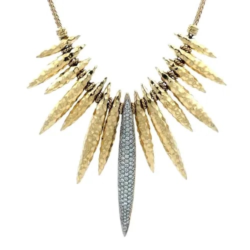 JOHN HARDY GOLD DIAMOND NECKLACE HAMMERED SPEARS 18K YELLOW PAVE SET: JOHN HARDY GOLD DIAMOND NECKLACE HAMMERED SPEARS 18K YELLOW PAVE SET This is a gorgeous eye-catching authentic necklace by John Hardy from his Hammered Collection. The Spiga/Wheat link chain has 15 sm