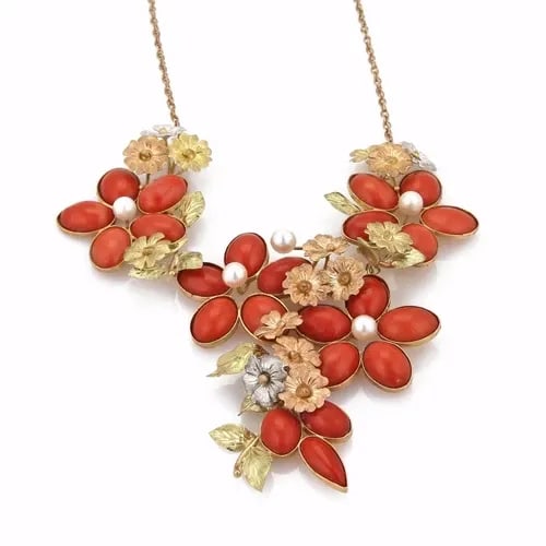 18K ART NUOVO CORAL NECKLACE LARGE FLORAL NECKLACE: 18K ART NUOVO CORAL NECKLACE LARGE FLORAL NECKLACE Art Nuovo 18k Tricolor Gold Coral & Pearls Floral Drape Necklace This large Art Nuovo style floral necklace is crafted from 18k rose, white and yello