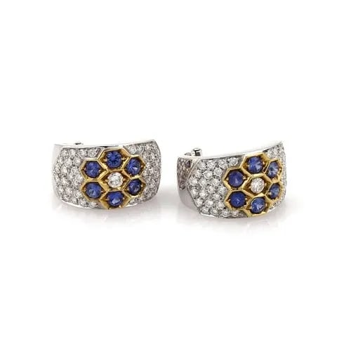 JESSICA MCCORMACK DIAMOND GOLD EARRINGS 18K WHITE CLIP ON BY VANITY: JESSICA MCCORMACK DIAMOND GOLD EARRINGS 18K WHITE CLIP ON BY VANITY The Jessica McCormack Diamond & Gems 18k Gold Clip on Earrings by Vanity are a stylish choice for those looking for a glamorous acce