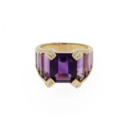 GOLD RING ROBERT WANDER WINC DIAMOND & GEMSTONES 18K YELLOW GOLD BAND: GOLD RING ROBERT WANDER WINC DIAMOND & GEMSTONES 18K YELLOW GOLD BAND The Gold Ring by Robert Wander Winc features a stunning rectangular purple gemstone set in 18k yellow gold band. The ring is adorn