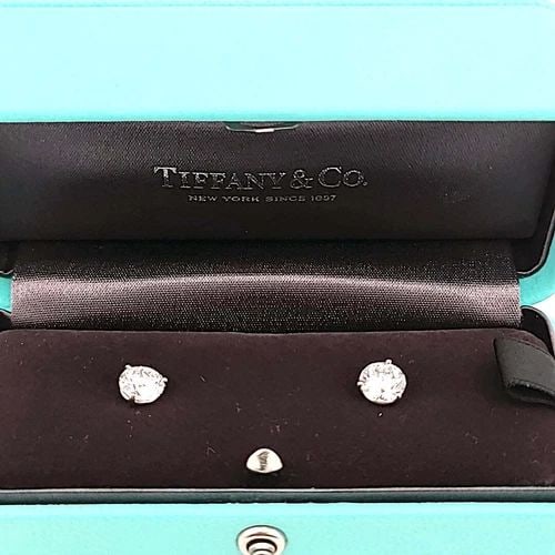 TIFFANY & CO.. 2.18 CARAT ROUND BRILLIANT E-VVS2 DIAMOND PLATINUM STUD EARRING: TIFFANY & CO.. 2.18 CARAT ROUND BRILLIANT E-VVS2 DIAMOND PLATINUM STUD EARRING Title: Tiffany and Co 2.18 Carat Round Brilliant E-VVS2 Diamond Platinum Stud Earring Style: Stud Metal: Platinum Gemston