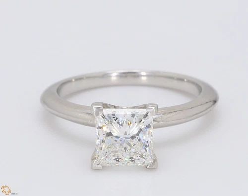 TIFFANY & CO.. 1.58 CARAT PRINCESS SHAPE F-VVS1 DIAMOND PLATINUM RING: TIFFANY & CO.. 1.58 CARAT PRINCESS SHAPE F-VVS1 DIAMOND PLATINUM RING Title: Tiffany and Co 1.58 Carat Princess Shape F-VVS1 Diamond Platinum Engagement Ring Style: Engagement Metal: Platinum Gemstone