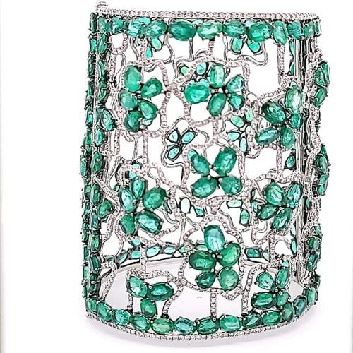 12.94 CARAT DIAMOND AND 101 CARAT EMERALD 18K WG BANGLE BRACELET: 12.94 CARAT DIAMOND AND 101 CARAT EMERALD 18K WG BANGLE BRACELET 12.94 Carat Diamond and 101 Carat Emerald 18 Karat White Gold Bangle Bracelet 18k Details Department Unisex Adults Main Stone Diamond M