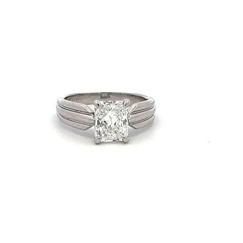 CARTIER 1.63 CARAT RADIANT SHAPE F-VS1 DIAMOND PLATINUM ENGAGEMENT RING: CARTIER 1.63 CARAT RADIANT SHAPE F-VS1 DIAMOND PLATINUM ENGAGEMENT RING Designer: CARTIER Title: Cartier 1.63 Carat Radiant Shape F-VS1 Diamond Platinum Engagement Ring Style: Engagement Metal: Platin