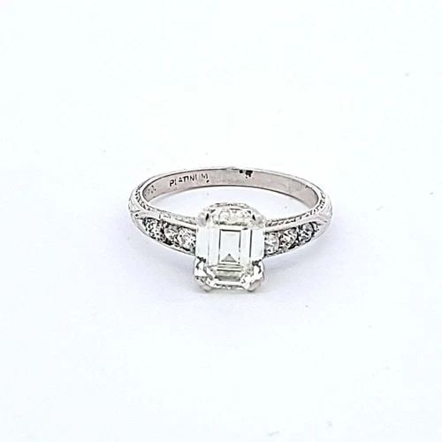 2.27 CARAT EMERALD CUT K-VS1 DIAMOND PLATINUM ENGAGEMENT RING (1 of 2)
