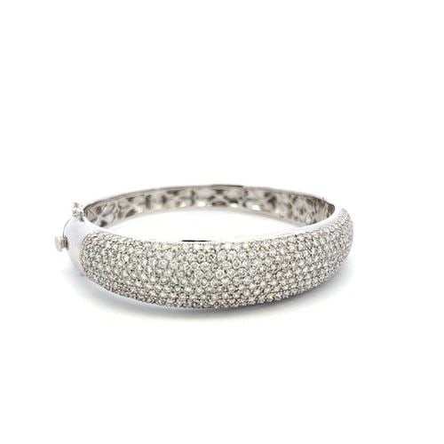 VINTAGE 18 KARAT WHITE GOLD BANGLE BRACELET WITH 4 CARAT ROUND H-VS DIAMONDS (1 of 2)