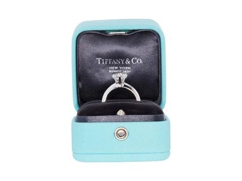 TIFFANY & CO 1.27 CARAT ROUND BRILLIANT H VVS2 DIAMOND PLATINUM ENGAGEMENT RING: TIFFANY & CO 1.27 CARAT ROUND BRILLIANT H VVS2 DIAMOND PLATINUM ENGAGEMENT RING Title: Tiffany & Co 1.27 Carat Round Brilliant H VVS2 Diamond Platinum Engagement Ring Style: Engagement Metal: Platinum