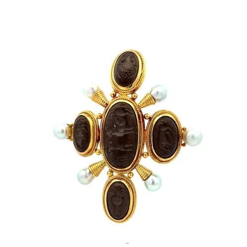 ELIZABETH GAUGE INTAGLIO PEARL 18 KARAT YELLOW GOLD PIN BROOCH (1 of 2)